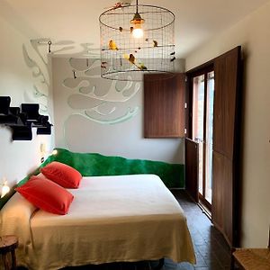 Habitación con Cama Queen Adaptada para Discapacitados
